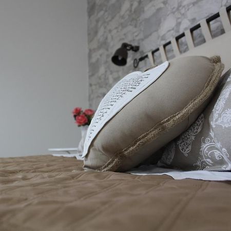 B&B L'Isola Che Non C'E Торе Сан Джовани Удженто Екстериор снимка