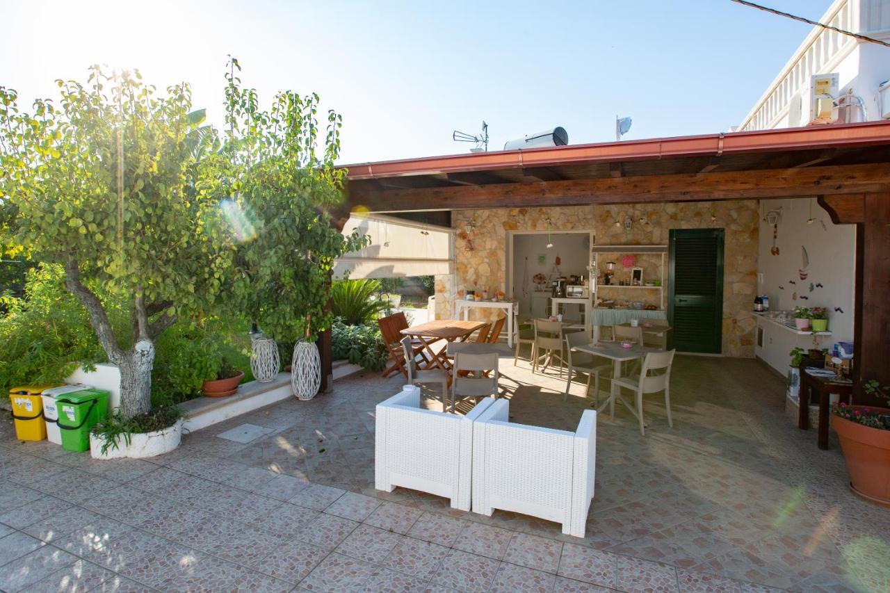 B&B L'Isola Che Non C'E Торе Сан Джовани Удженто Екстериор снимка